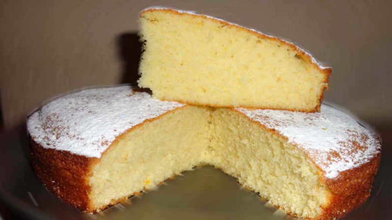 Gateau Moelleux A La Creme Fouettee Et Vite Fait Recette Facile