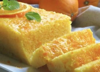 Gâteau moelleux à l'orange qui cuit en 5 minutes