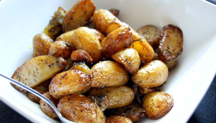 Pommes de terre confites à l’ail