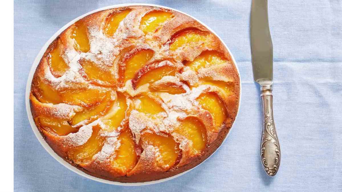 Gateau Aux Peches Et A La Creme Anglaise Un Gateau Sans Beurre Ni Huile Recette Facile