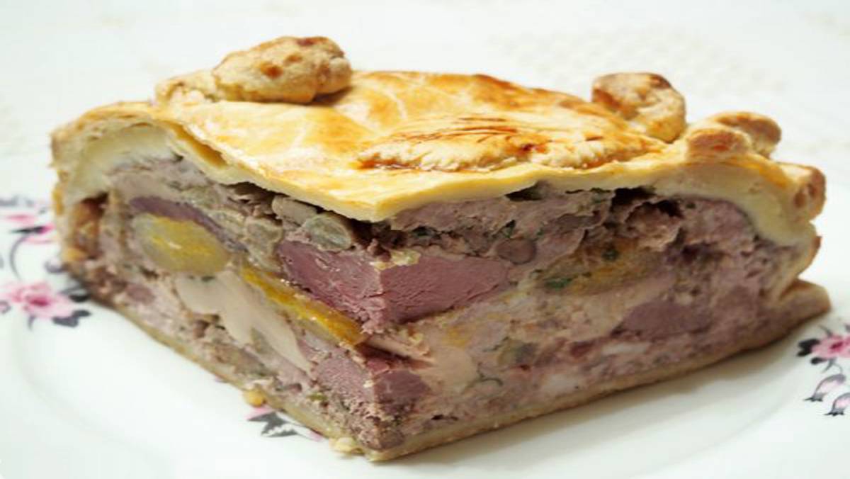 Французский мясной пирог pate et croute