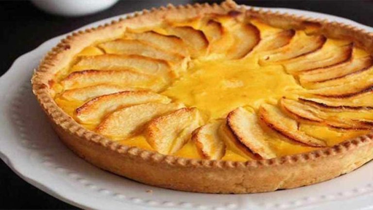 Tarte crémeuse aux pommes et à la ricotta