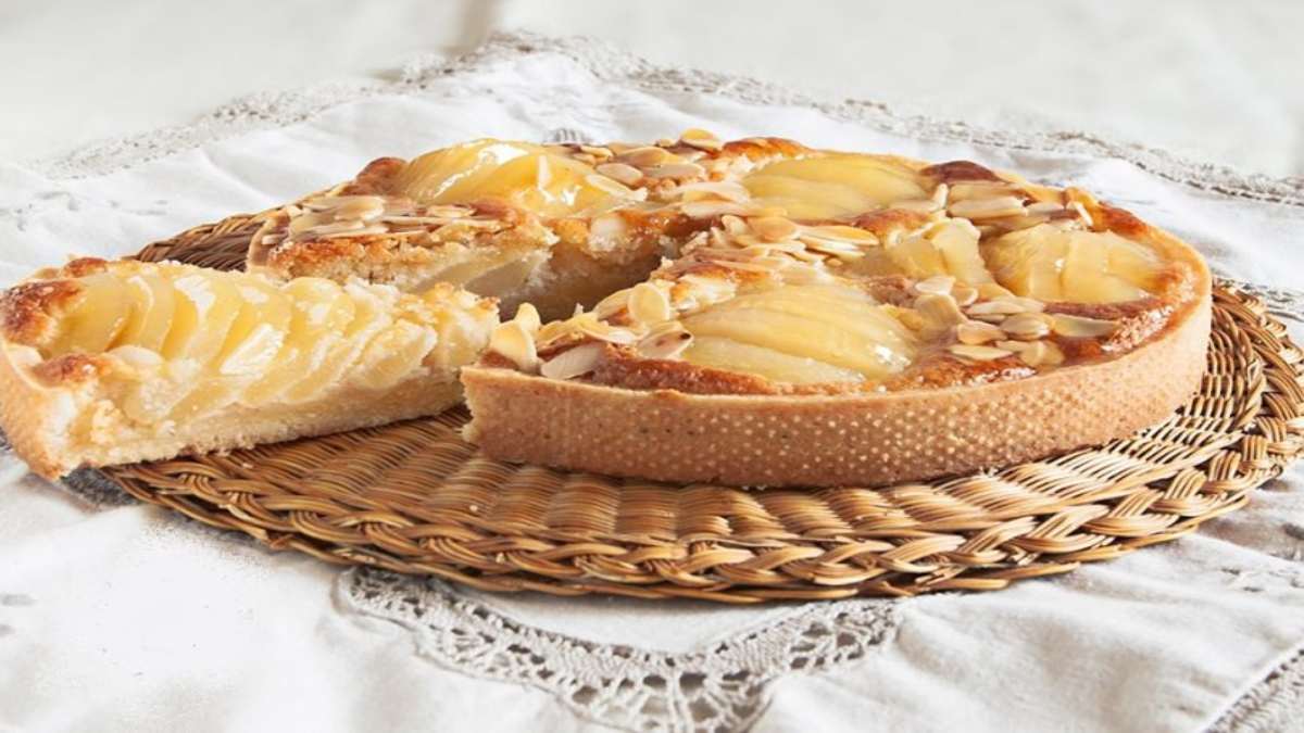 Tarte Aux Poires à L’amande Bourdaloue : Simple ! - Astuces Au Feminin